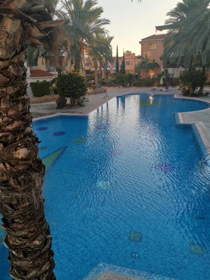 Iris Village, Near Kings Avenue Mall - By Imh Travel & Tours Paphos Bagian luar foto