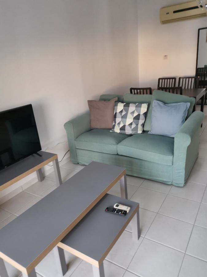 Iris Village, Near Kings Avenue Mall - By Imh Travel & Tours Paphos Bagian luar foto