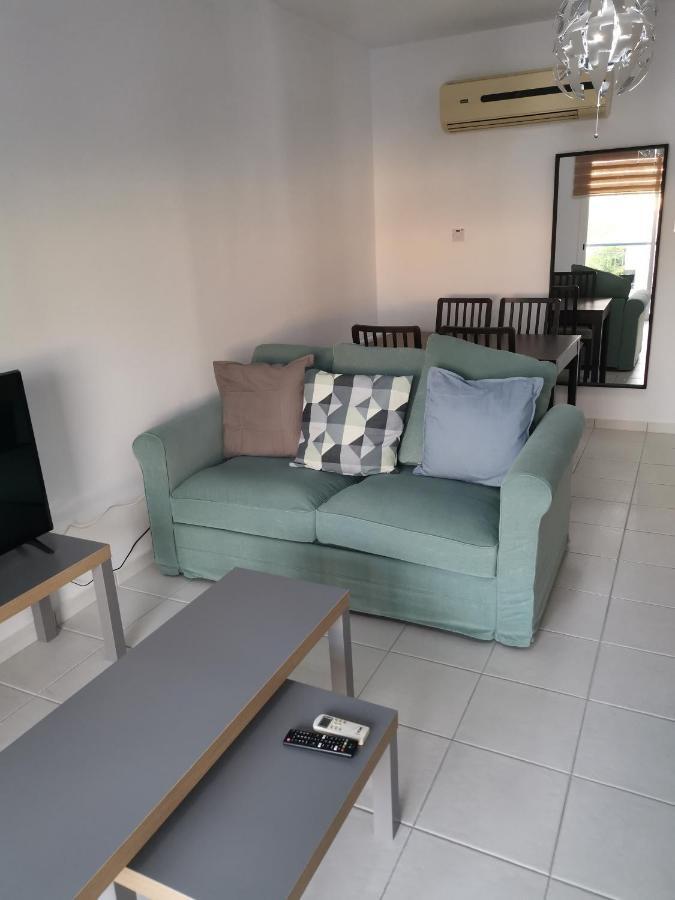 Iris Village, Near Kings Avenue Mall - By Imh Travel & Tours Paphos Bagian luar foto